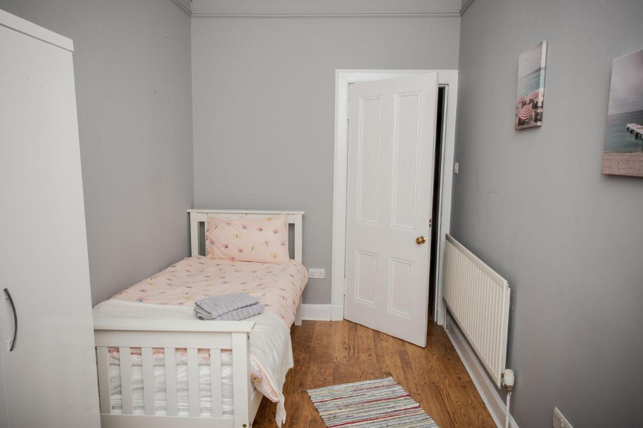 Bonhill Getaway Apartment Dumbarton Exterior photo
